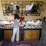 Traveller's Cave Hotel