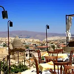 Hotel Traveller's Cave 3*