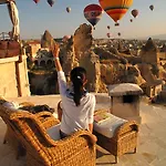 Hotel Traveller's Cave