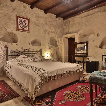 Traveller's Cave Hotel