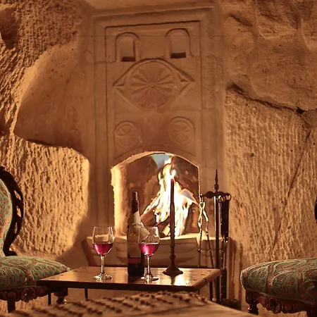 Hotel Traveller's Cave