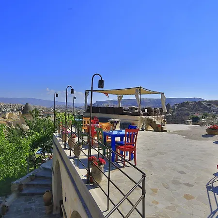 Hotel Traveller's Cave 3*