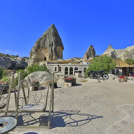 Hotel Traveller's Cave 3*