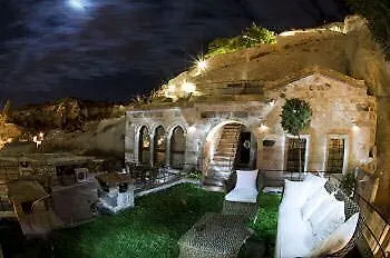 Traveller's Cave Hotel