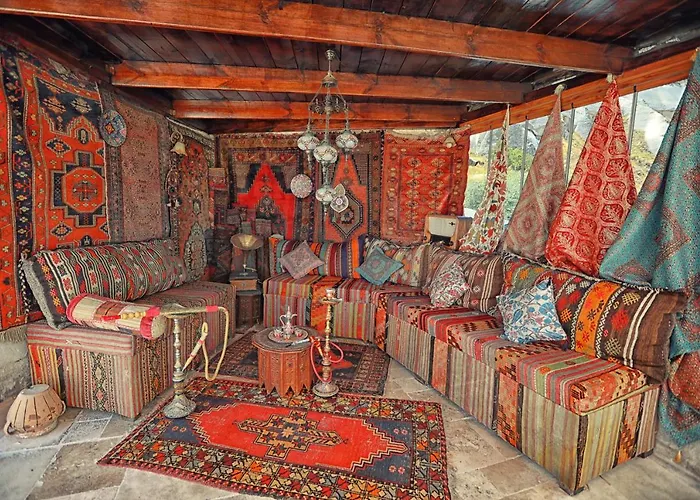 Traveller's Cave Hotel