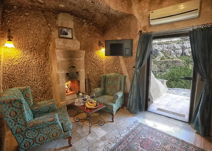 Hotel Traveller's Cave 3*