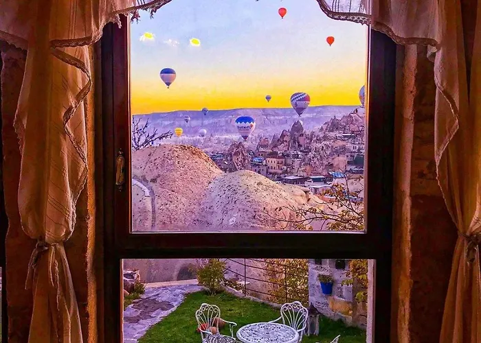 Traveller's Cave Hotel 3*