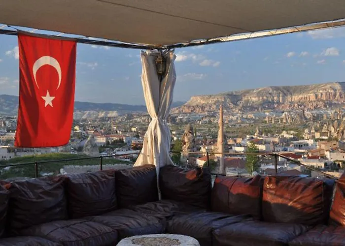 Traveller's Cave Hotel 3*