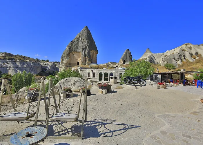 Hotel Traveller's Cave 3*