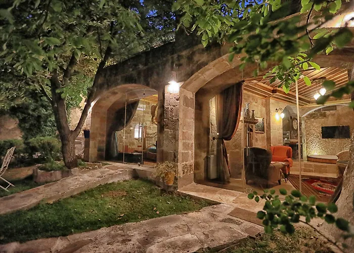 Hotel Traveller's Cave